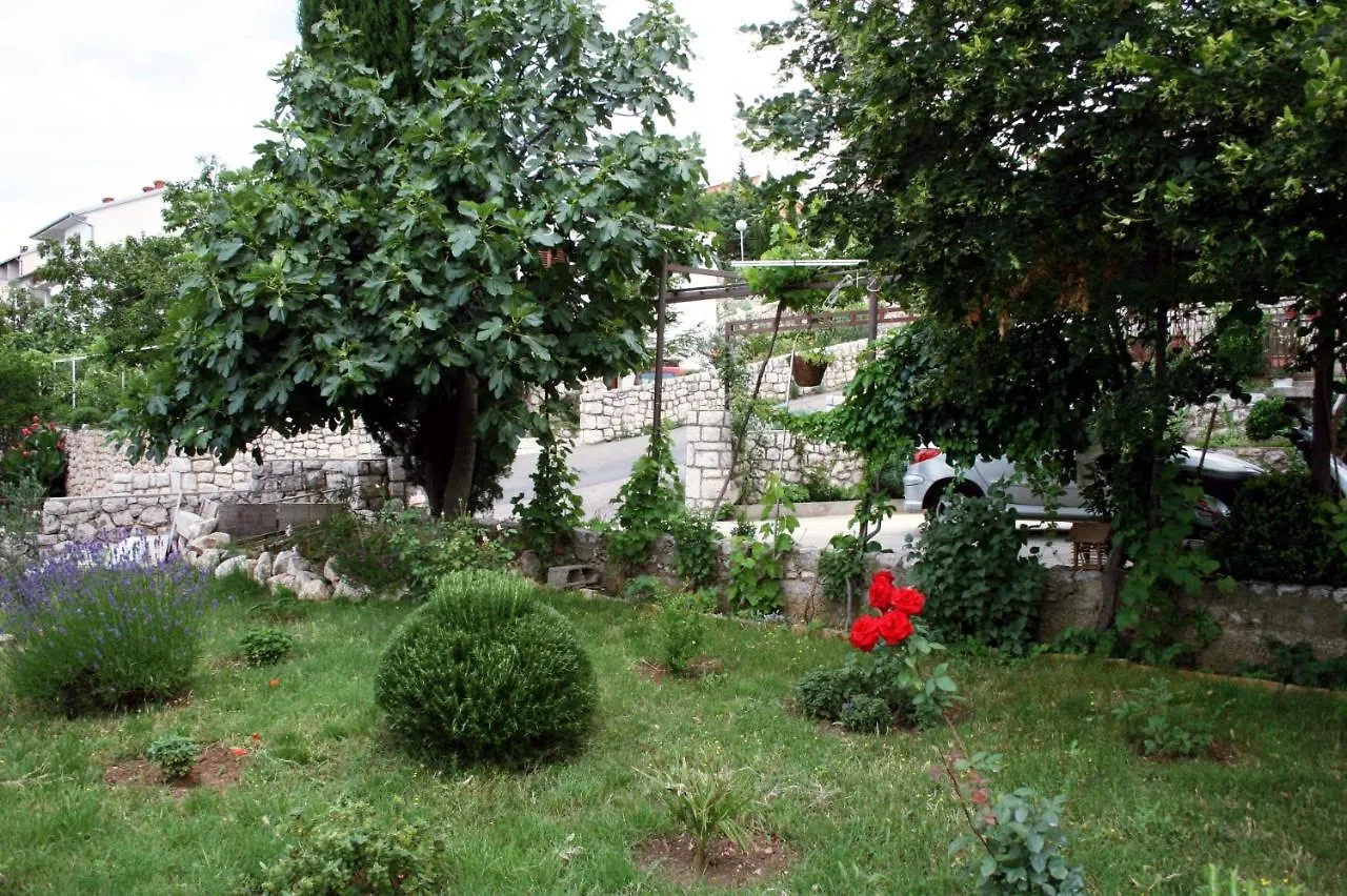 Apartments With A Parking Space Novi Vinodolski - 5525 Κροατία